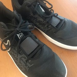 Nike Men’s size 11.5 basketball shoes